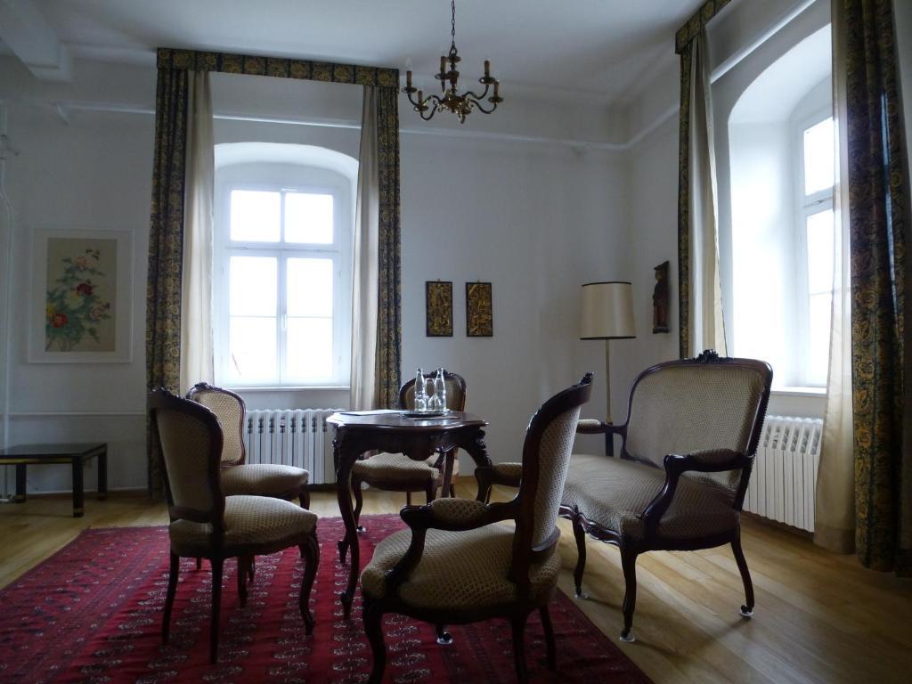 Schloss Hotel Wallhausen Wallhausen  Rum bild
